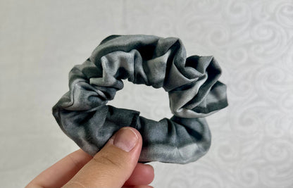 Scrunchie - Grey Abstract