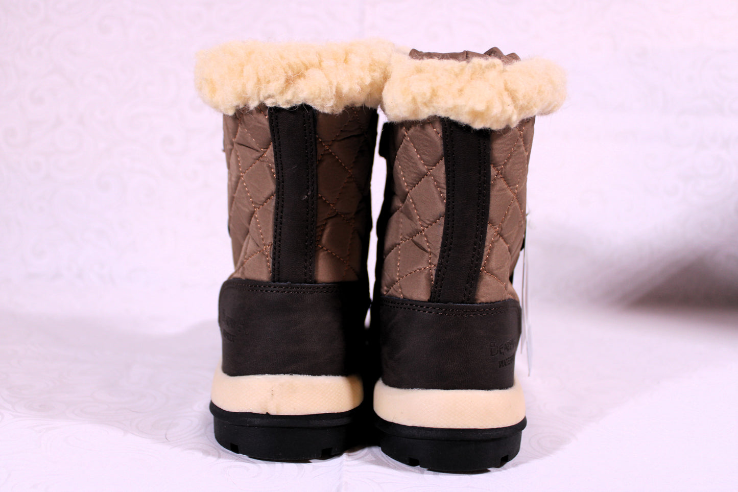 BEARPAW Women's Bethany Snow Boot Size 7