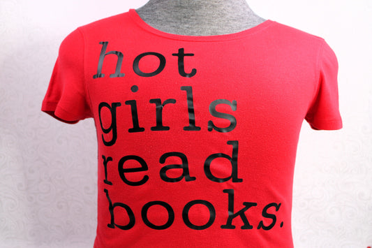 Hot Girls Read Books: Empowered Reader Tee