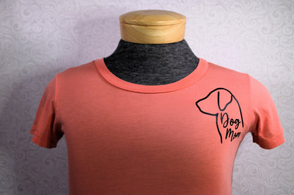 Dog Mom Pocket Design: T-Shirt